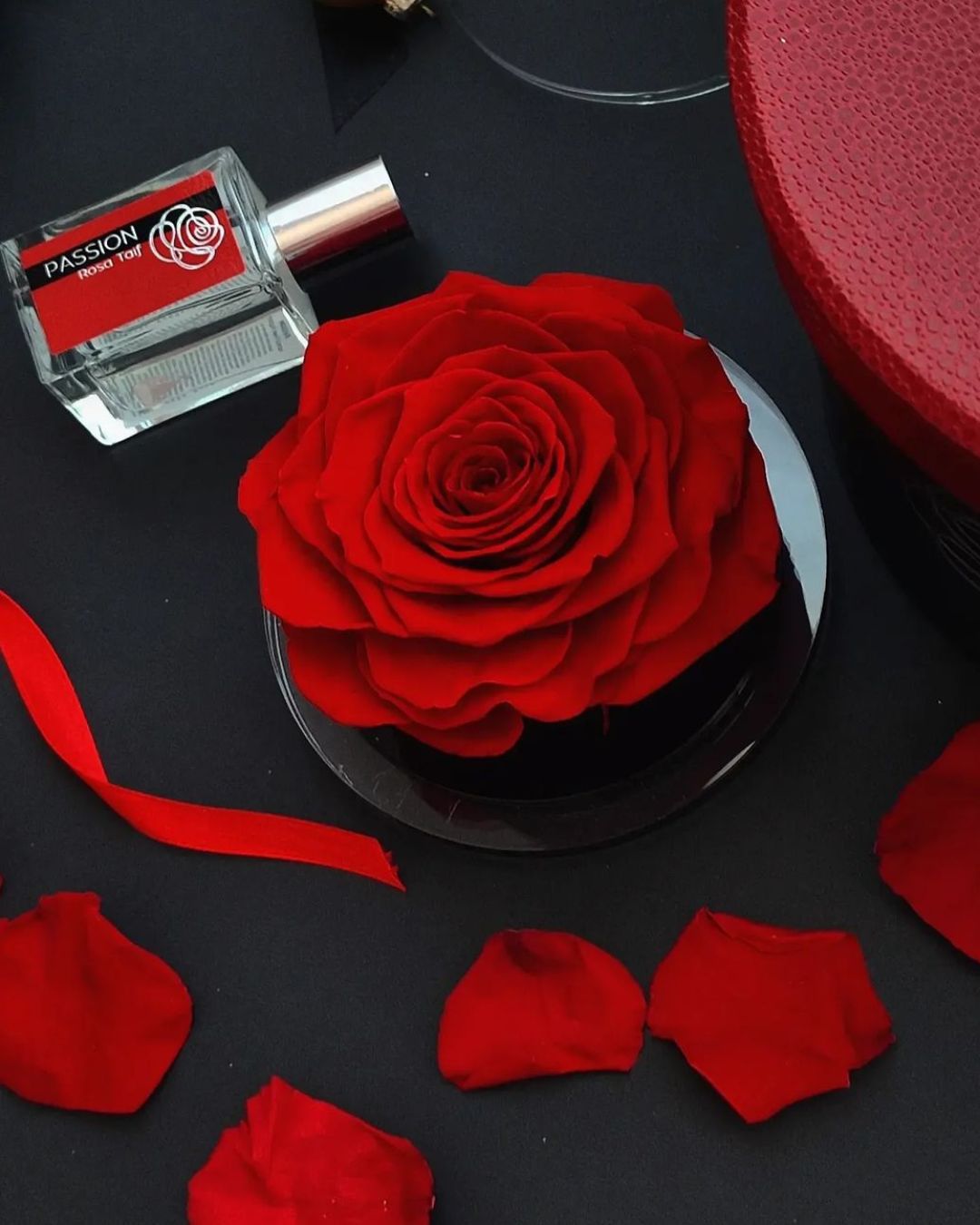 GIFT BOX: ENCHANTED ROSE